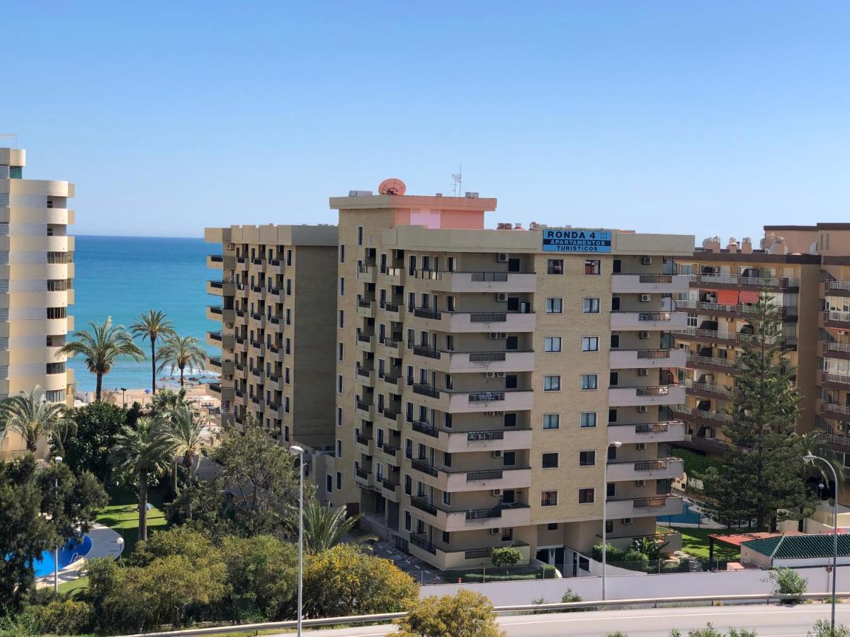 Beachfront apartment in Fuengirola NEW Extérieur photo