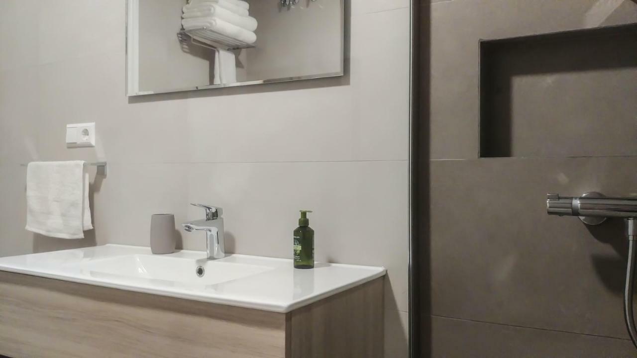 Beachfront apartment in Fuengirola NEW Extérieur photo