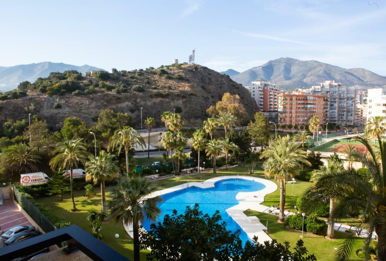 Beachfront apartment in Fuengirola NEW Extérieur photo