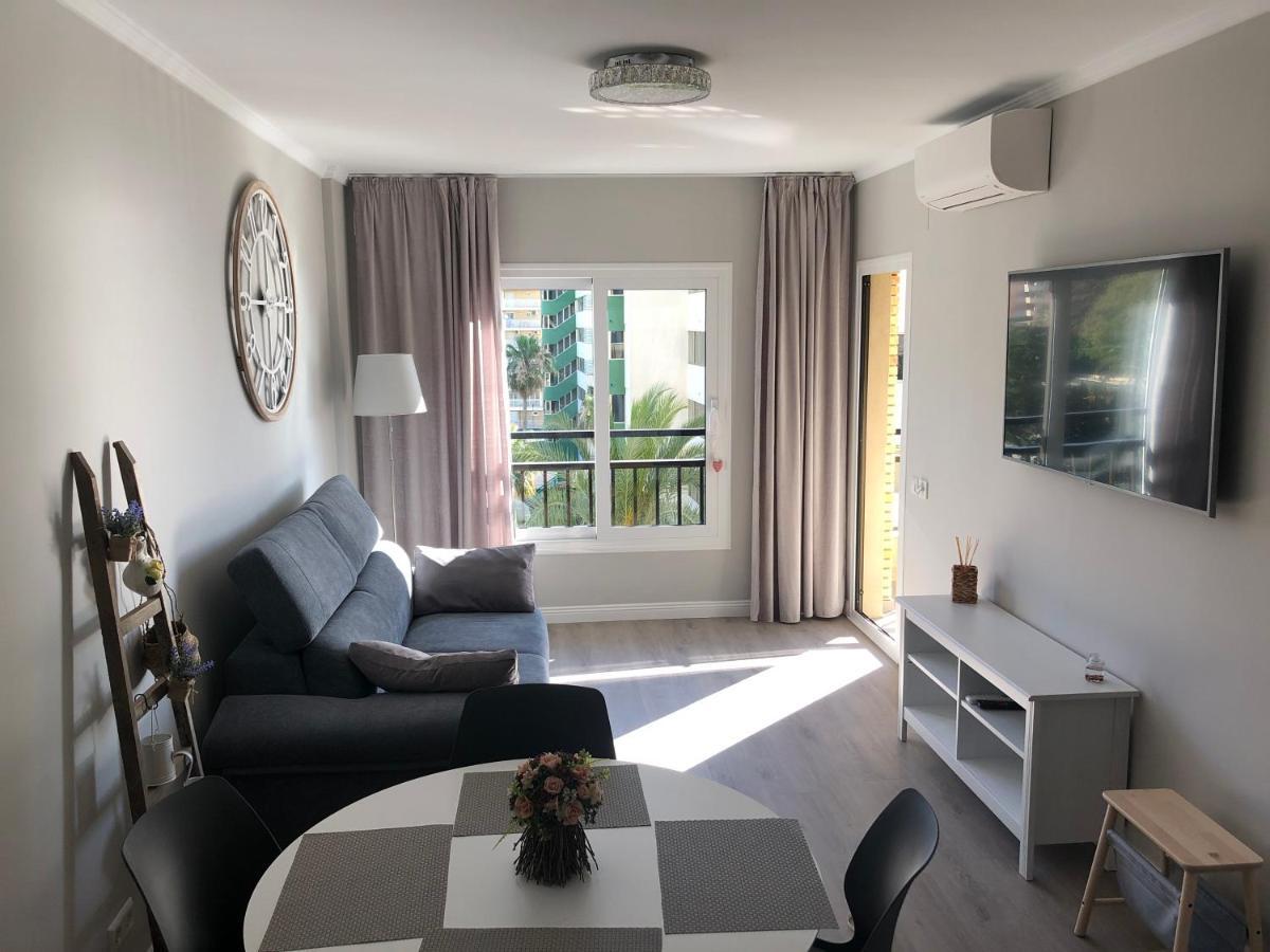 Beachfront apartment in Fuengirola NEW Extérieur photo